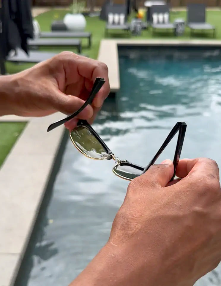 Sunchasers Foldable Sunglasses